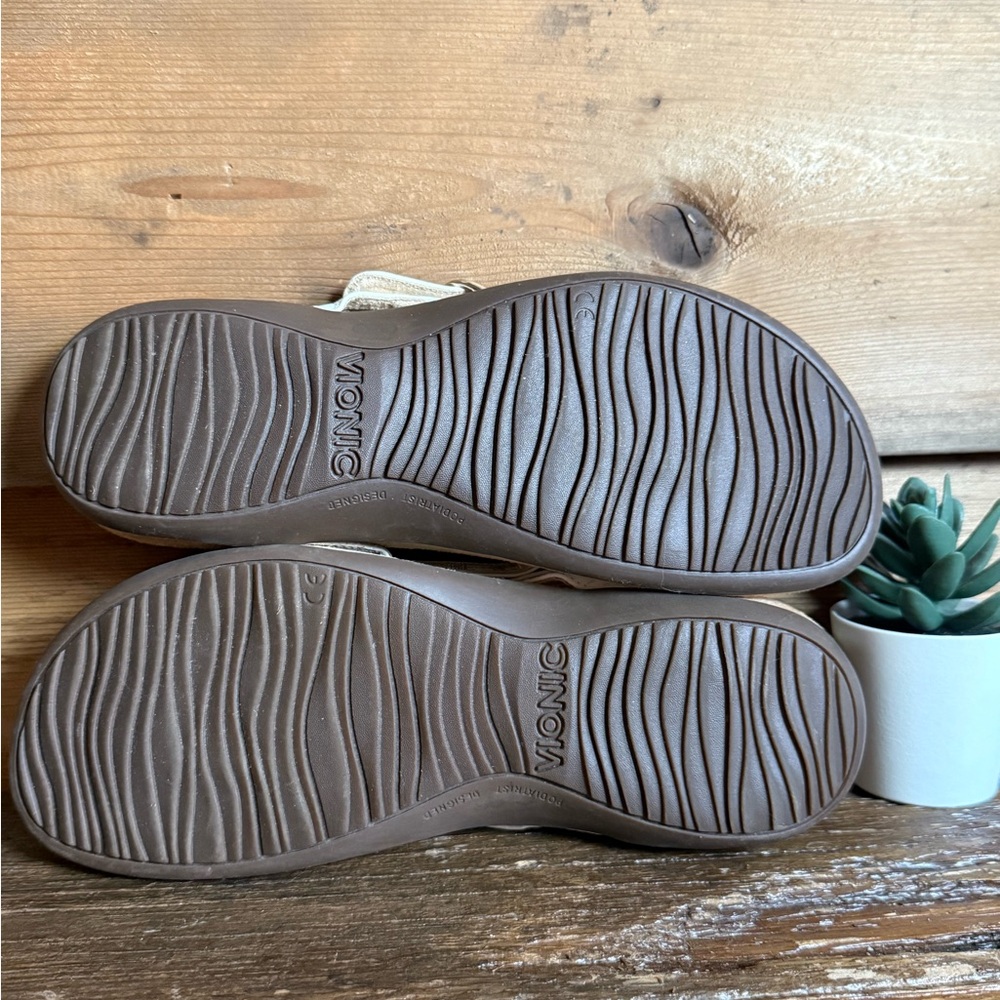 Vionic Orthotic Ricci Sandals - Picture 5 of 6